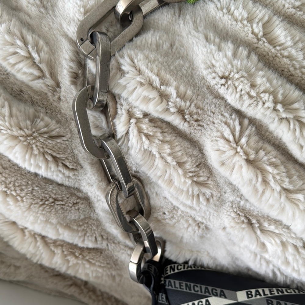 Balenciaga Black and Green Crossbody Bag - Picture 5 of 7